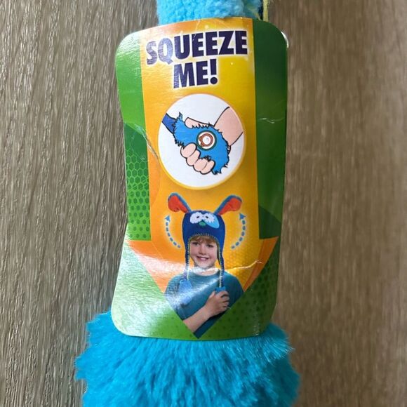 NWT … FLIPEEZ “Squeeze N Watch” Beanie / Hat - Picture 4 of 4
